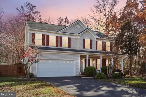 10576 Coral Berry Dr, Manassas, VA 20110