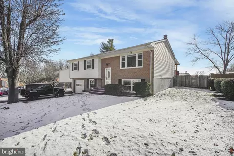 13218 Kurtz Rd, Woodbridge, VA 22193