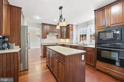 Kitchen - 3582 Lions Field Rd, Triangle, VA 22172 photo 3 of 4