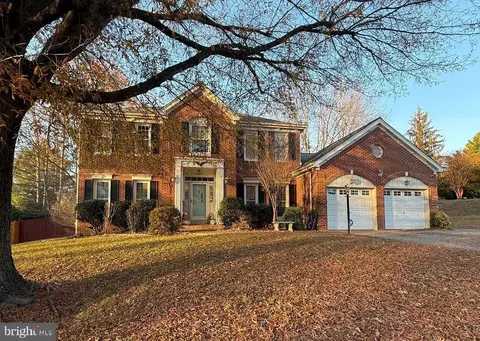 3582 Lions Field Rd, Triangle, VA 22172