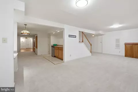 Living - 3582 Lions Field Rd, Triangle, VA 22172 photo 7 of 8