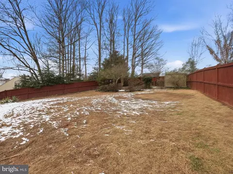 Exterior - 3582 Lions Field Rd, Triangle, VA 22172 photo 9 of 11