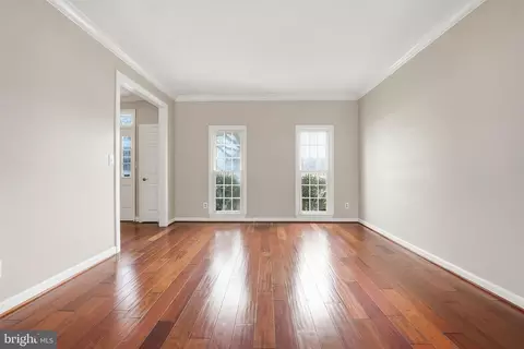 Living - 3582 Lions Field Rd, Triangle, VA 22172 photo 1 of 8