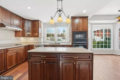 Kitchen - 3582 Lions Field Rd, Triangle, VA 22172 photo 2 of 4