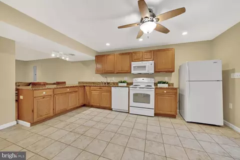 10385 Lime Tree Ct, Manassas, VA 20110 photo 36
