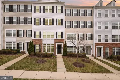 16884 Porters Inn Dr, Dumfries, VA 22026
