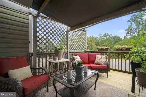 Exterior - 8768 Dunstable Loop, Bristow, VA 20136 photo 3 of 7