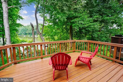 15745 Widewater Dr, Dumfries, VA 22025 photo 18