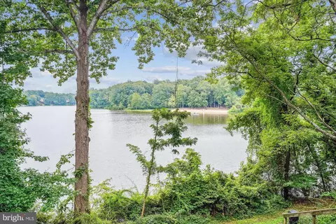 15745 Widewater Dr, Dumfries, VA 22025 photo 5