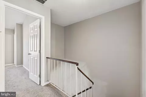 Entry Way - 7832 Brookview Ct, Manassas, VA 20109 photo 2 of 2