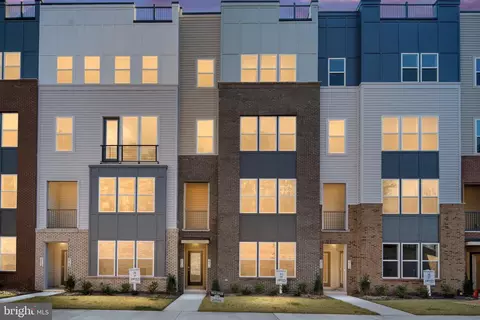 2536 Neabsco Common Pl, Woodbridge, VA 22191