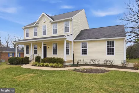 8310 Rolling Rd, Manassas, VA 20110