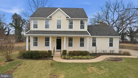 Exterior - 8310 Rolling Rd, Manassas, VA 20110 photo 3 of 15