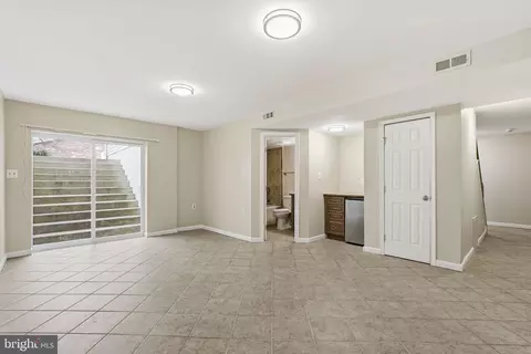 Living - 8310 Rolling Rd, Manassas, VA 20110 photo 4 of 4