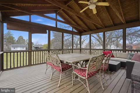 Exterior - 8310 Rolling Rd, Manassas, VA 20110 photo 5 of 15