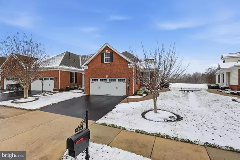 4868 Palmers Ridge Ct, Haymarket, VA 20169