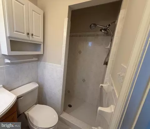 7713 Huron Dr, Gainesville, VA 20155 photo 6