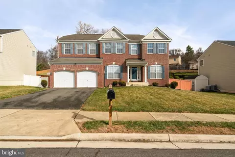 2869 Powell Dr, Woodbridge, VA 22191