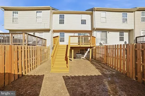Exterior - 16828 Toms River Loop, Dumfries, VA 22026 photo 6 of 6
