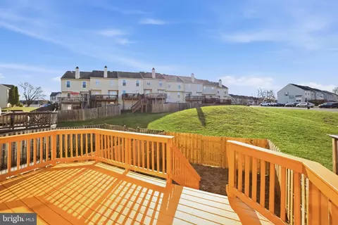 Exterior - 16828 Toms River Loop, Dumfries, VA 22026 photo 3 of 6