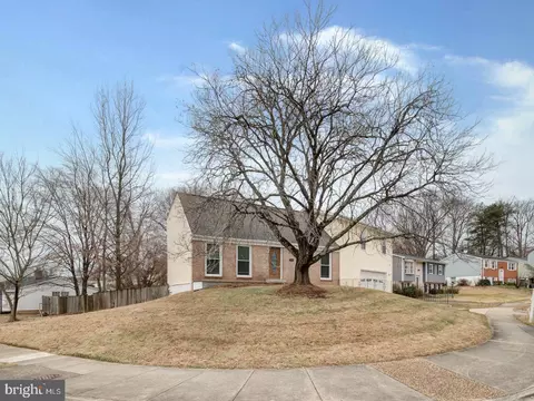 13790 Musket Ct, Woodbridge, VA 22193