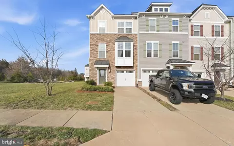 10798 Hinton Way, Manassas, VA 20112