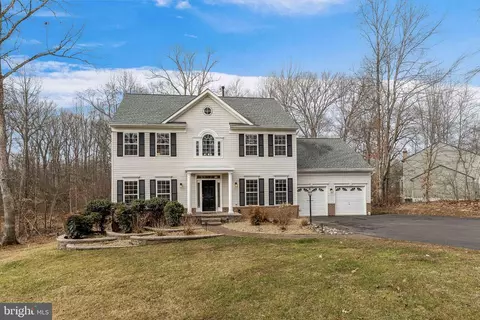13232 Kahns Rd, Manassas, VA 20112