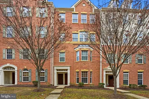 2551 Eastbourne Dr, Woodbridge, VA 22191