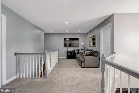 Entry Way - 4169 Agency Loop, Triangle, VA 22172 photo 8 of 13