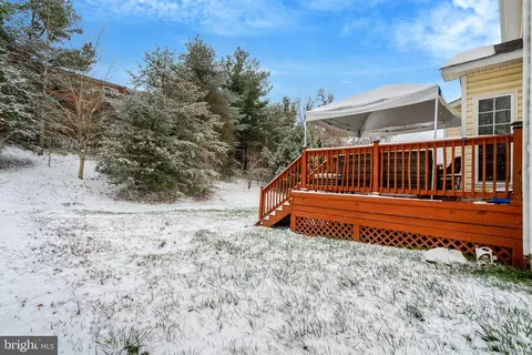 Exterior - 4169 Agency Loop, Triangle, VA 22172 photo 5 of 9
