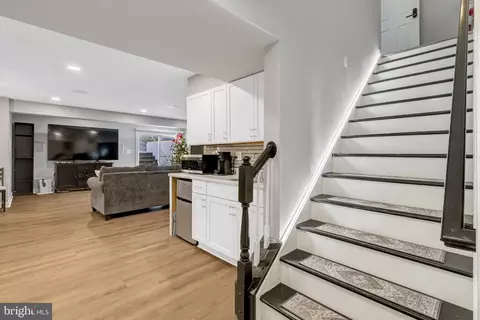 Entry Way - 4169 Agency Loop, Triangle, VA 22172 photo 12 of 13
