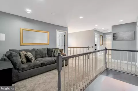 Entry Way - 4169 Agency Loop, Triangle, VA 22172 photo 9 of 13