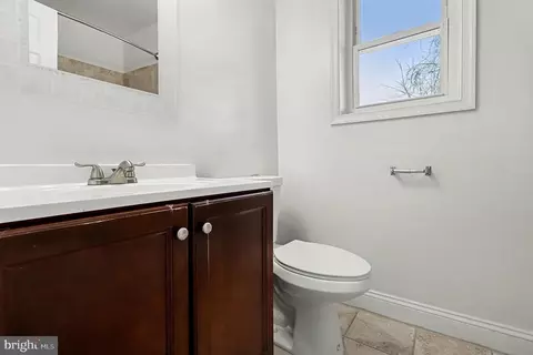 Entry Way - 18316 Cabin Rd, Triangle, VA 22172 photo 11 of 11