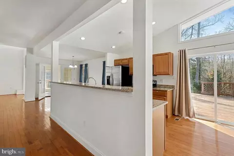 Entry Way - 18316 Cabin Rd, Triangle, VA 22172 photo 4 of 11