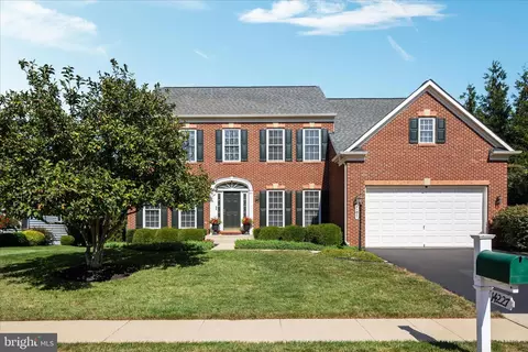 14227 Snickersville Dr, Gainesville, VA 20155