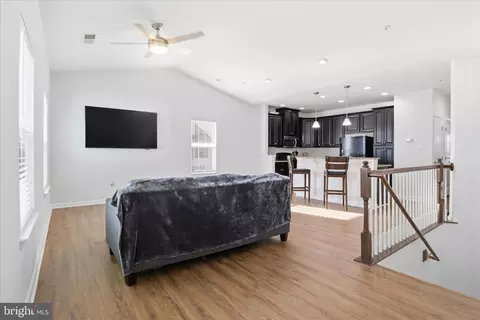 7455 Brunson Cir, Gainesville, VA 20155 photo 7
