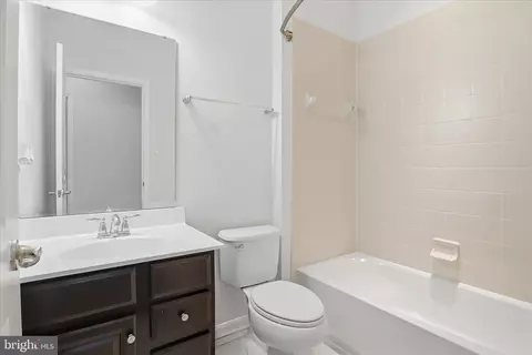 7455 Brunson Cir, Gainesville, VA 20155 photo 23
