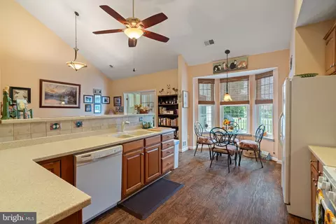 Kitchen - 3758 Blowing Leaf Pl, Dumfries, VA 22025 photo 1 of 3