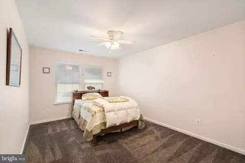 Bedroom - 3758 Blowing Leaf Pl, Dumfries, VA 22025 photo 1 of 6