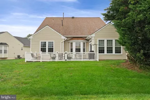 Exterior - 3758 Blowing Leaf Pl, Dumfries, VA 22025 photo 6 of 6