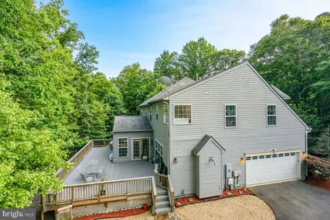 Exterior - 15050 Rumson Pl, Manassas, VA 20111 photo 5 of 10