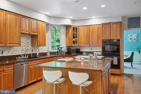Kitchen - 15050 Rumson Pl, Manassas, VA 20111 photo 4 of 5