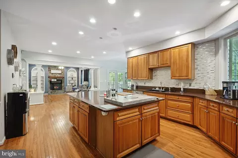 Kitchen - 15050 Rumson Pl, Manassas, VA 20111 photo 3 of 5