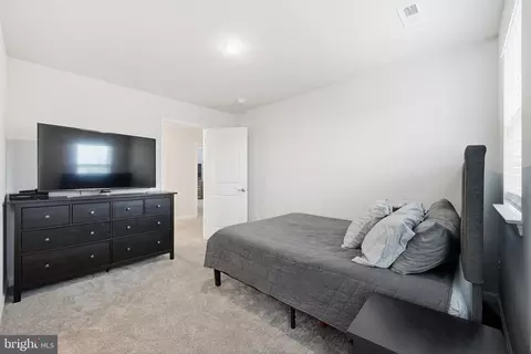Bedroom - 8317 Sunset Dr, Manassas, VA 20110 photo 5 of 7