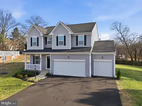 Exterior - 8317 Sunset Dr, Manassas, VA 20110 photo 2 of 6