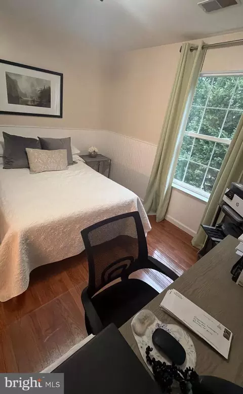 Bedroom - 11998 Youngtree Ct, Bristow, VA 20136 photo 2 of 9