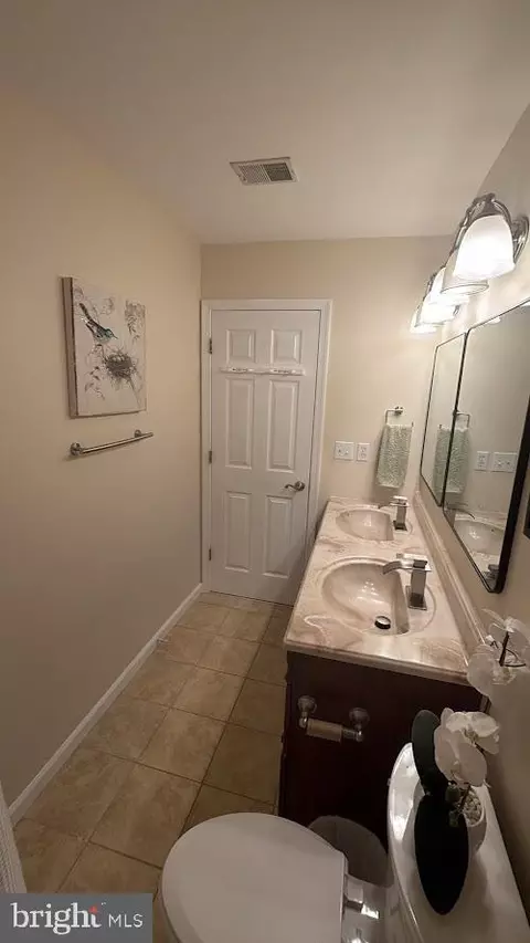 Bath - 11998 Youngtree Ct, Bristow, VA 20136 photo 2 of 6
