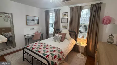 Bedroom - 11998 Youngtree Ct, Bristow, VA 20136 photo 1 of 9