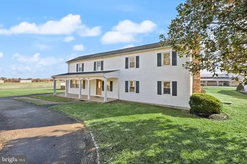 10733 Parkgate Dr, Nokesville, VA 20181