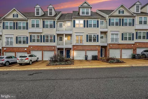 13933 Hollow Wind Way #101, Woodbridge, VA 22191